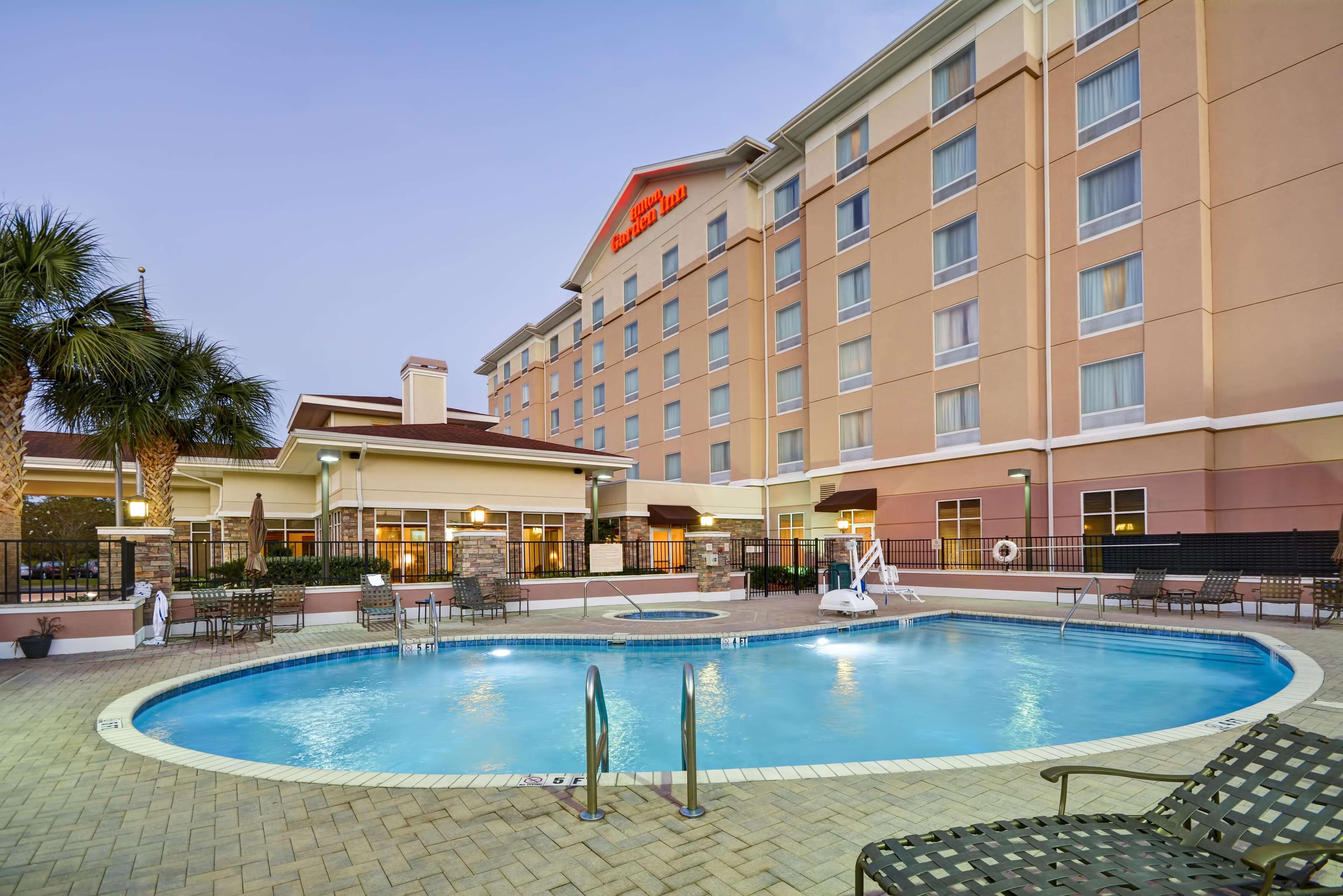 Hilton Garden Inn Tampa Riverview Brandon Exterior photo